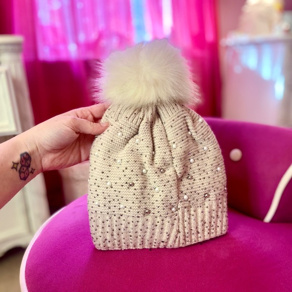 Accessories - NWT Gem and Pearl Encrusted Pom Pom White Fur Toboggan Hat Women’s Knit Beanie